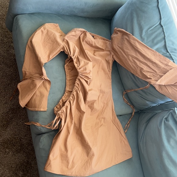 Brand New Side cut Dress (boohoo) ⏳👡🦂👜 - Picture 4 of 4